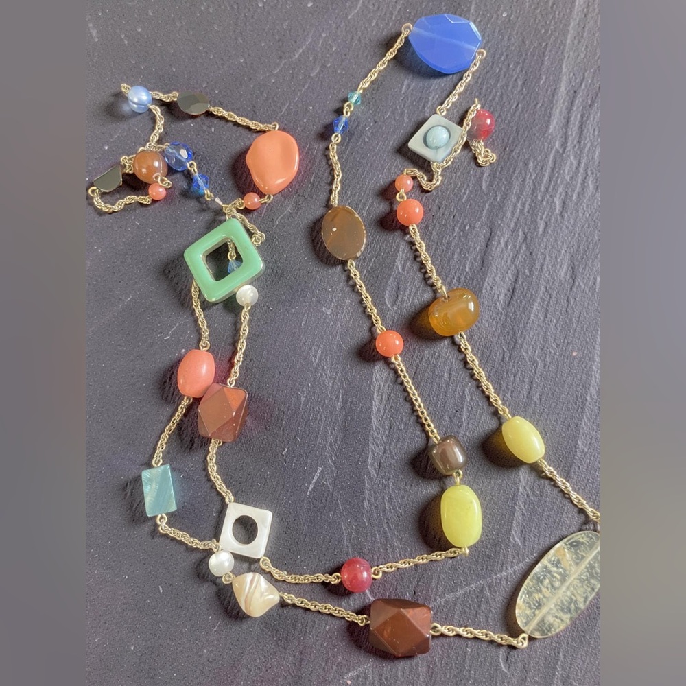 Gorgeous vintage bohemian strand necklace a mix of multi-stones & glass 25” L.